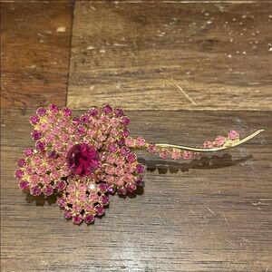 Vintage Feminine Pink Crystal Floral Brooch